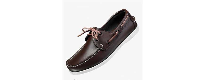 Boat shoes and moccasins for men