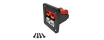 Flush-mounted plug terminals