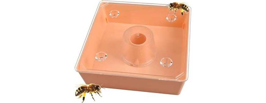 Beekeeping feeders