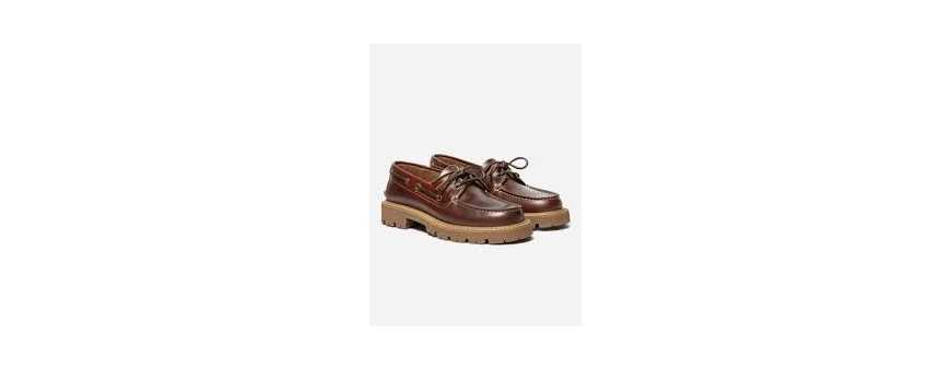 Women's boat shoes