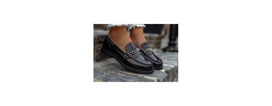 Moccasins and loafers for women