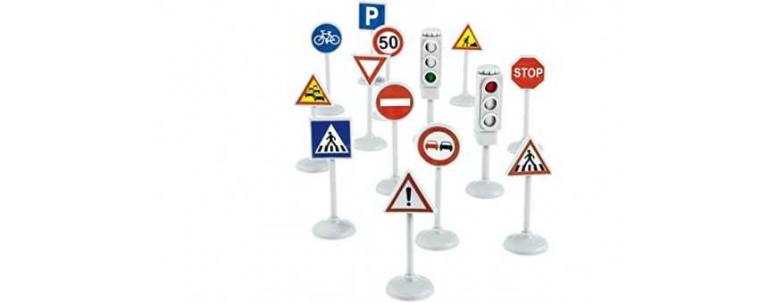 Lighting and signaling elements for model railways