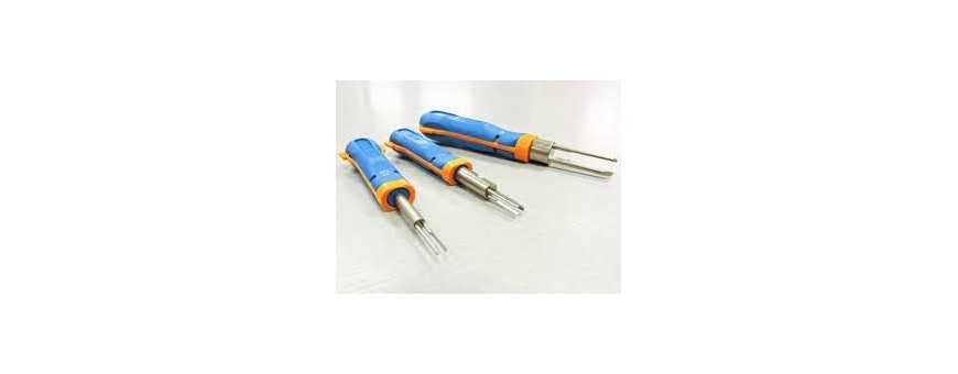 Equipment for insertion and extraction